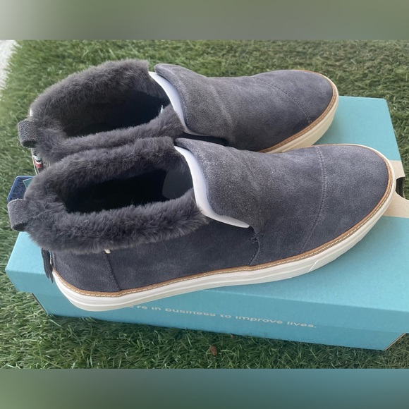 Brand New Toms Women’s Sneakers - Picture 3 of 7